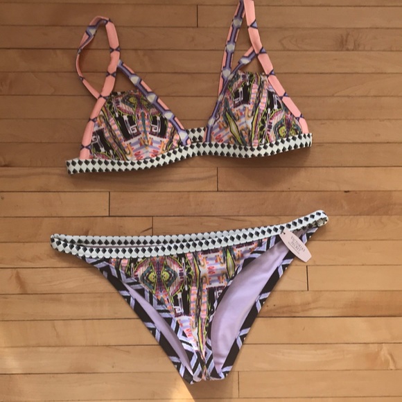 Vikki Secret Boho Bikini NWT top sz L bottom sz m - Picture 2 of 5